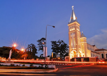Ca khúc và giai thoại: 40 năm “Bài Thánh Ca Buồn”