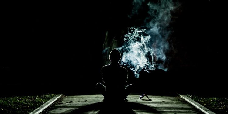 Ca từ trong nhạc xưa: Cỏ ưu tư muộn phiền lên xám môi…