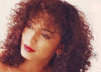 Julie – Tiếng hát liêu trai đầy mê hoặc