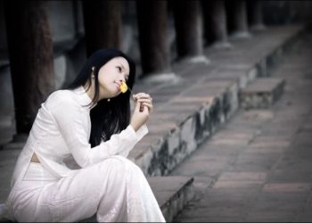 Nguồn gốc của câu chuyện về Áo Lụa Hà Đông trong thơ và nhạc 50 năm trước