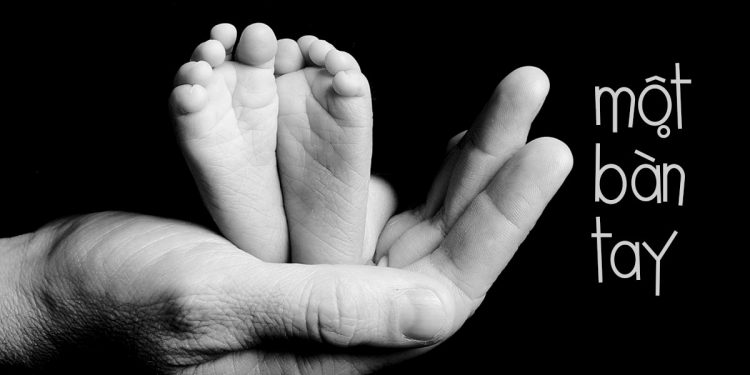 Ý nghĩa của bài hát “Một Bàn Tay” (nhạc sĩ Phạm Duy): “Bàn tay đưa anh ra khỏi lòng người”