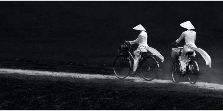 Hoàn cảnh sáng tác của “Về Đây Nghe Em” và “Có Phải Em Mùa Thu Hà Nội” – 2 bài hát trước 1975 nổi tiếng của nhạc sĩ Trần Quang Lộc