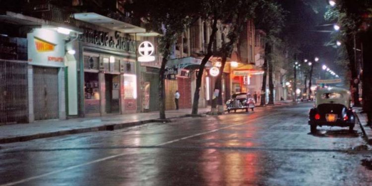 Hồi ký một chuyện tình – “Đường phố vắng đêm nao quen một người…”