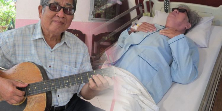 Nhạc sĩ Hà Phương (tác giả “Mưa Đêm Tỉnh Nhỏ”) nhập viện cấp cứu vì bị tai biến