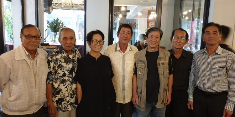 Cuộc hạnh ngộ của các nghệ sĩ nổi tiếng làng nhạc Sài Gòn xưa