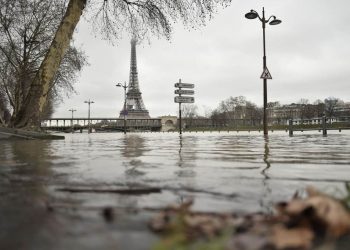 Nhạc sĩ Anh Bằng và ca khúc “Mai Tôi Đi” (thơ Nguyên Sa) – Paris lộng lẫy và u sầu trong thơ và nhạc Việt