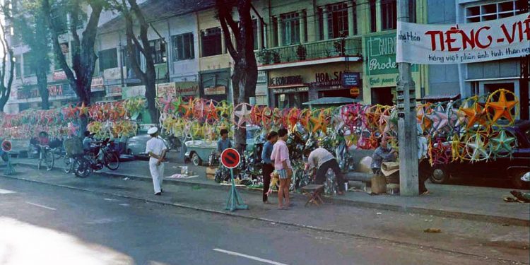 Hoài niệm mùa Giáng Sinh xưa của một người tha hương