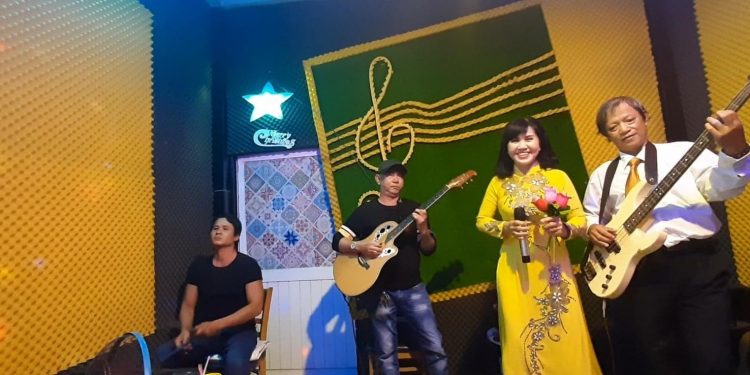 Cà phê Hát Với Nhau – Điểm hẹn của những người yêu nhạc vàng