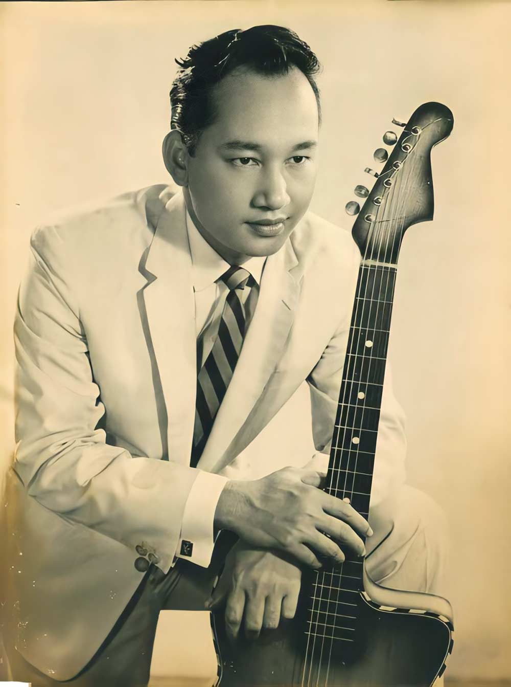 Cuộc đời và sự nghiệp của ca nhạc sĩ Duy Khánh - Một trong 