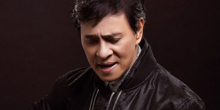 Ca sĩ Anh Khoa đang điều trị COVID-19 tại Mỹ