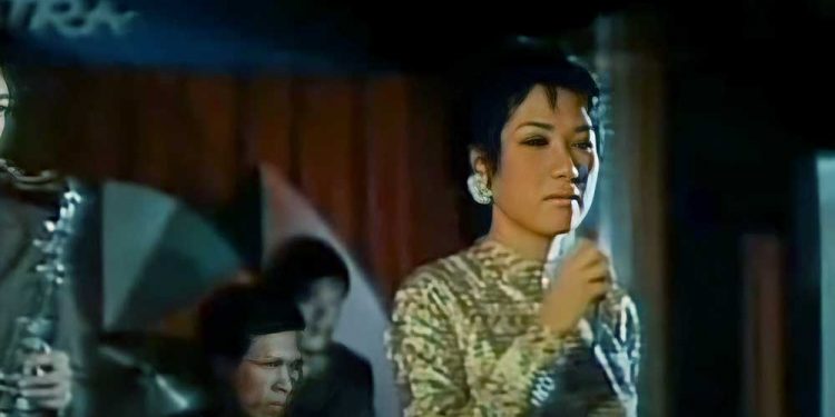 Xem lại đoạn phim hiếm hoi của Lệ Thu năm 30 tuổi trích trong phim Chiếc Bóng Bên Đường (1973)