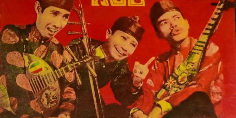 “Tết nhất làm chi, Ai bày Tết nhất làm chi?” – Nghe lại ca khúc xuân trào phúng bất hủ của ban AVT