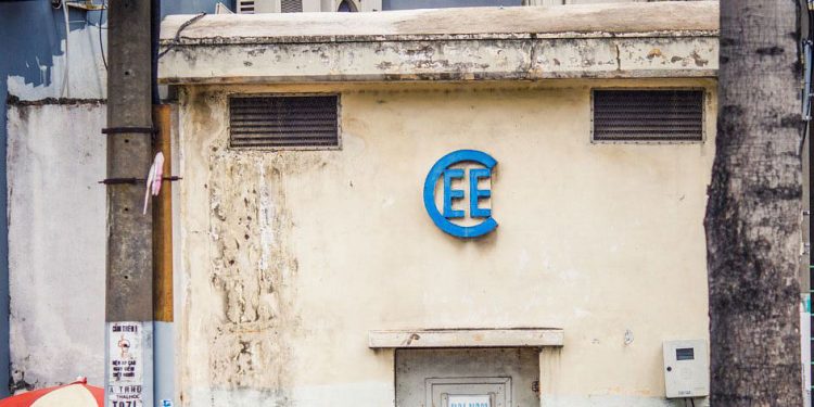 Ý nghĩa của những chữ CEE trên các trạm biến áp ở Sài Gòn