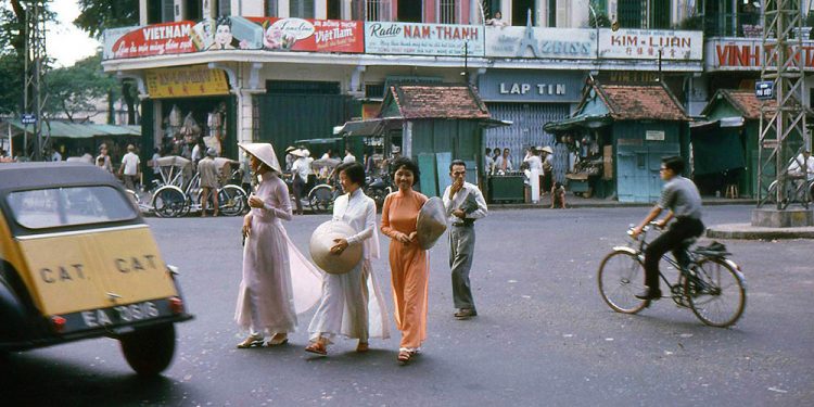 Loanh quanh những góc phố Sài Gòn xưa