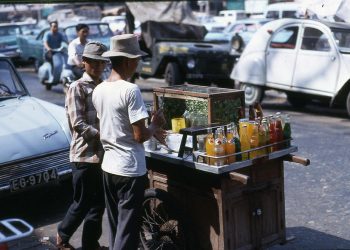 Những hình ảnh đầy kỷ niệm về hàng rong đường phố Sài Gòn xưa